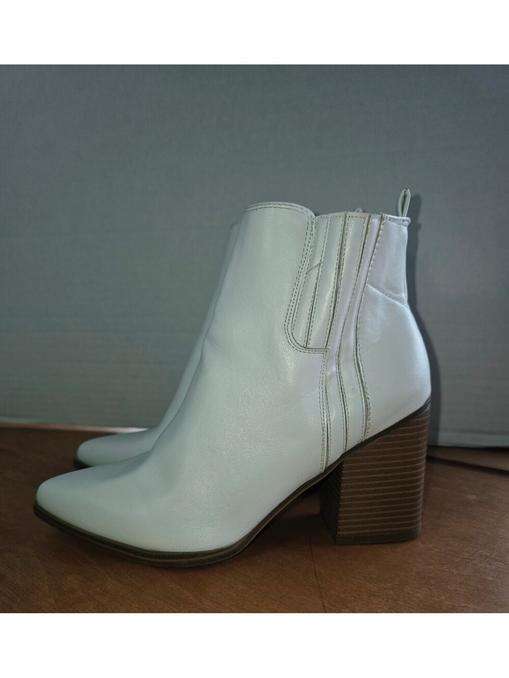 Indigo Road white ankle boots size 8.5 m